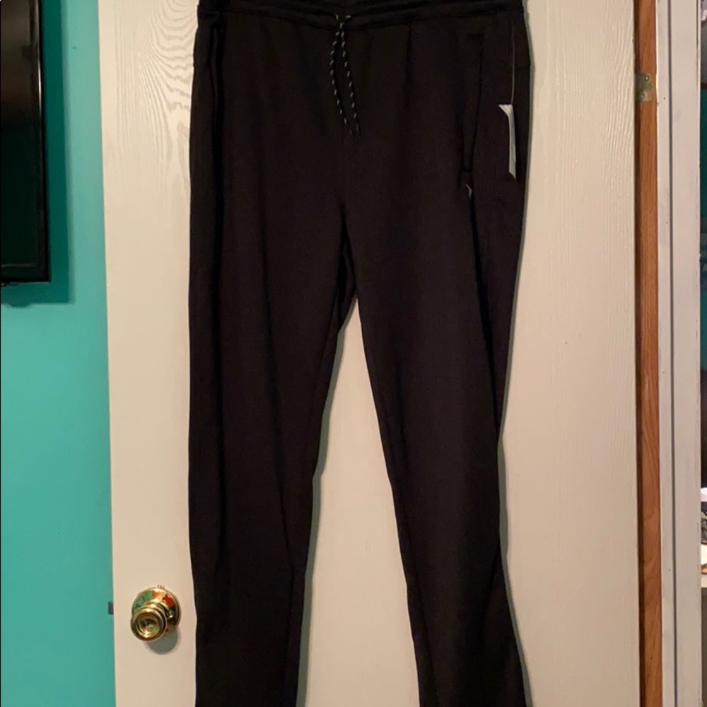 Old navy go dry fit pants